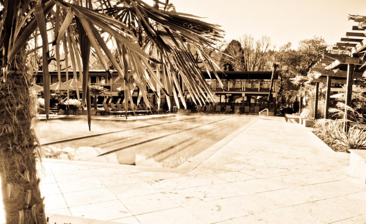 Calistoga Spa Hot Springs - Authentic Hot Springs Spa & Resort Exterior photo